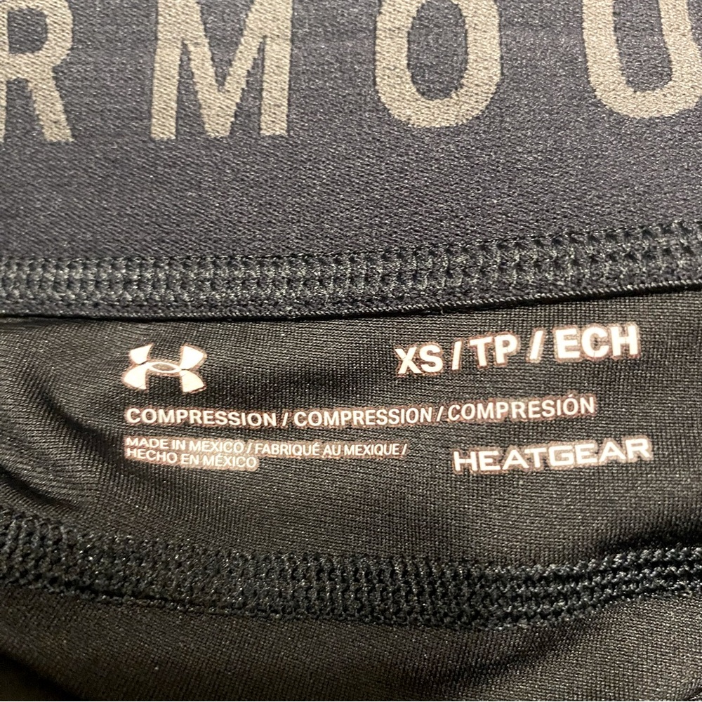 Under Armour XS Heatgear Compression Leggings, No Pockets - Picture 3 of 5